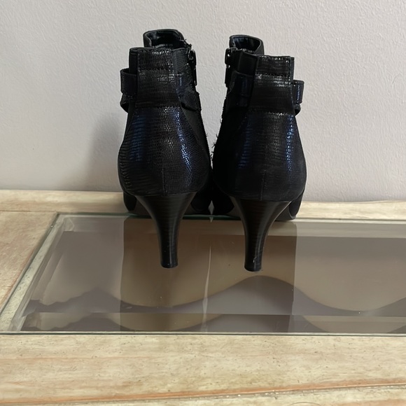Karen Scott Majar Booties Size 11 - Picture 5 of 9
